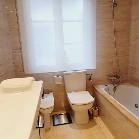 Premium Penthouse For 4 At The Heart Of The City